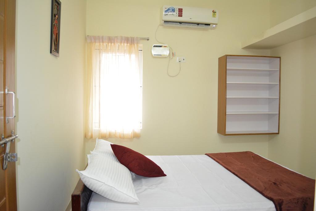 Jp Nivaas Guest House Майладутурай Екстериор снимка